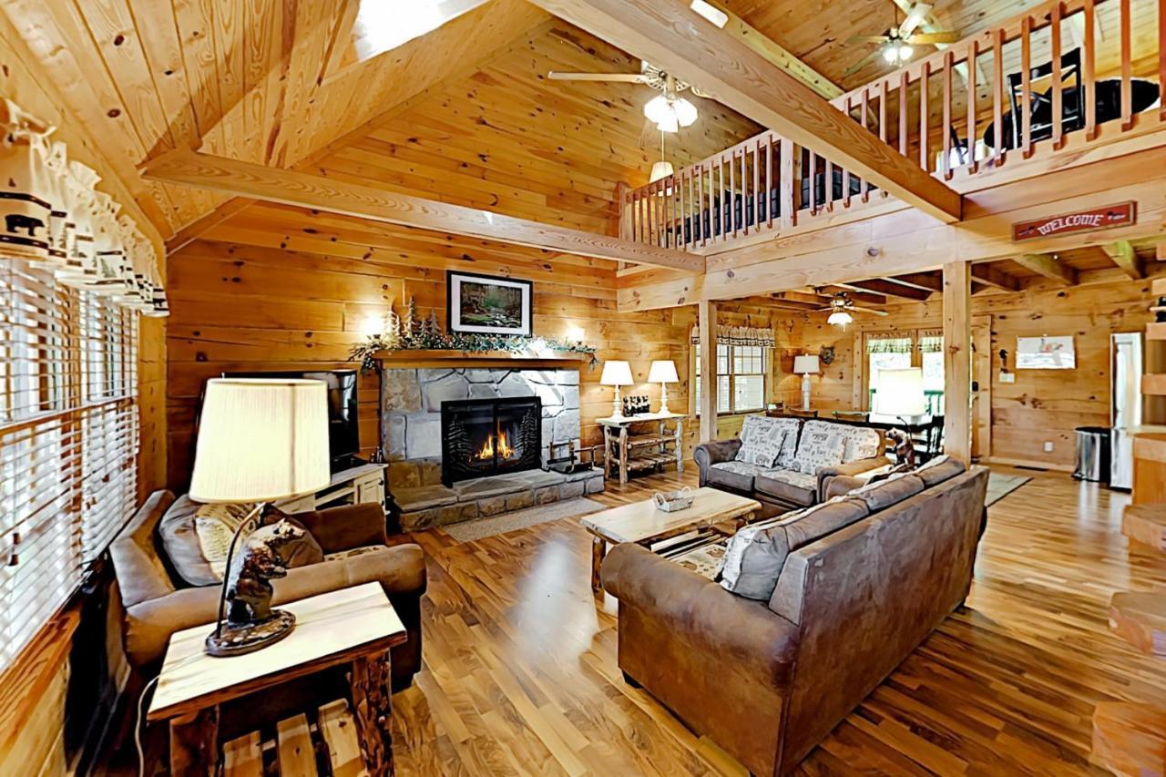 Mountain Lion'S Tales Gatlinburg Exterior foto