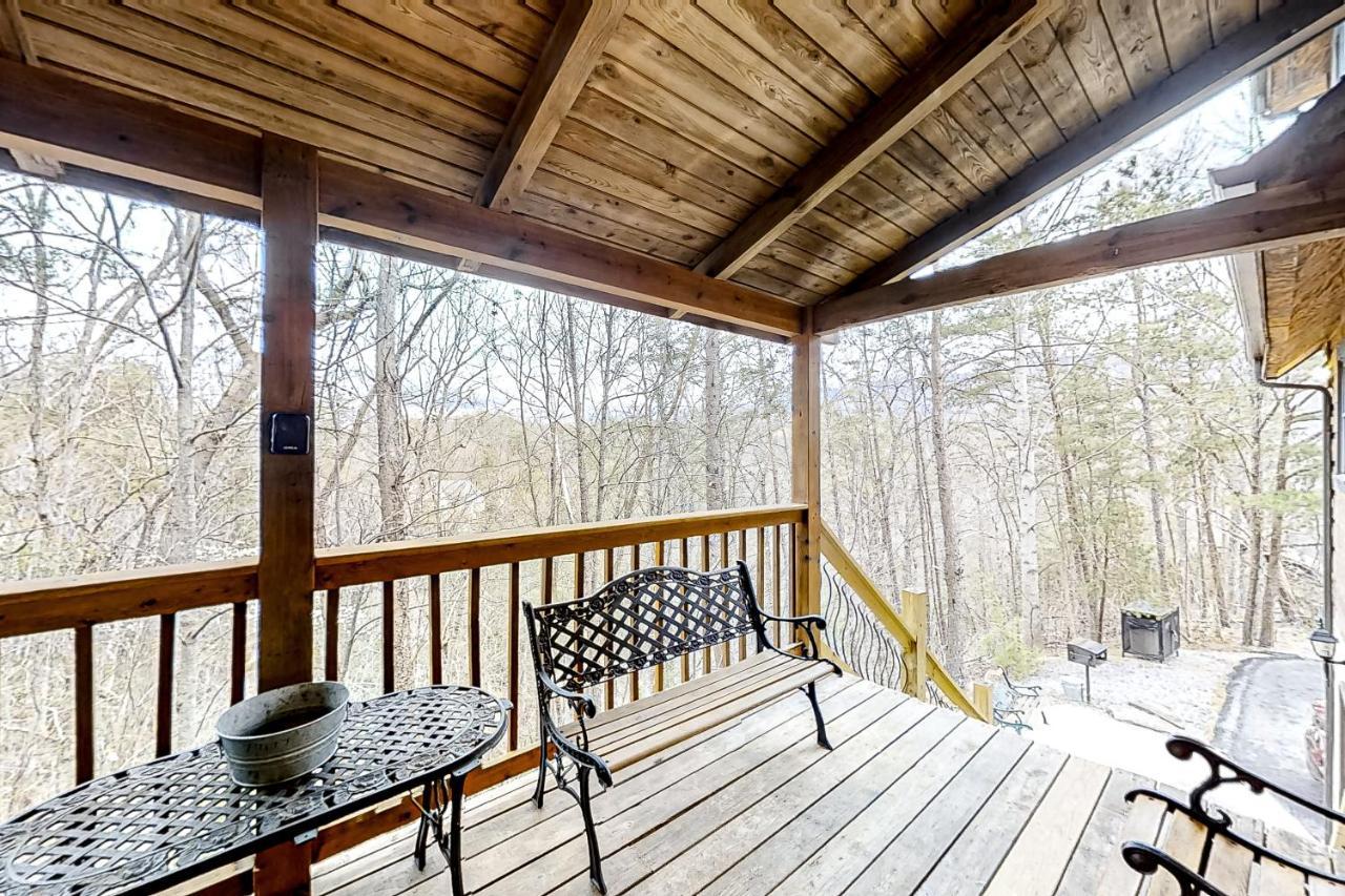 Mountain Lion'S Tales Gatlinburg Exterior foto