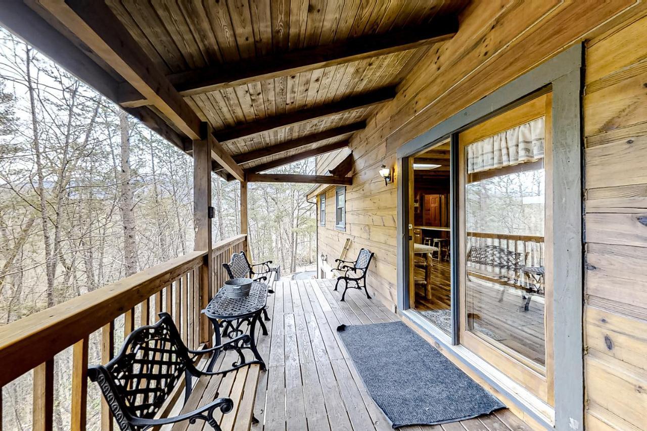 Mountain Lion'S Tales Gatlinburg Exterior foto
