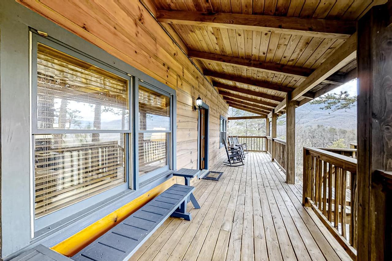 Mountain Lion'S Tales Gatlinburg Exterior foto