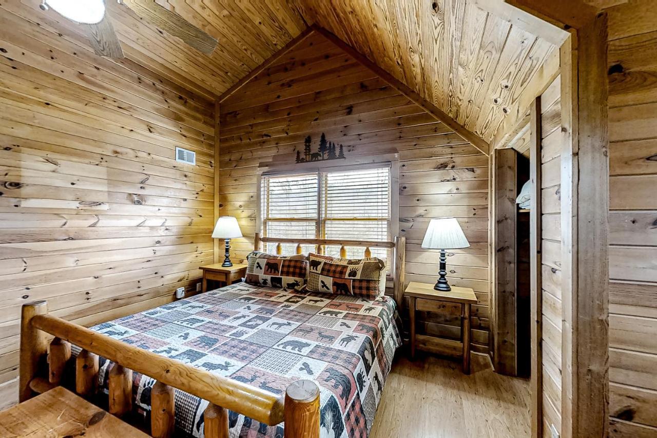 Mountain Lion'S Tales Gatlinburg Exterior foto
